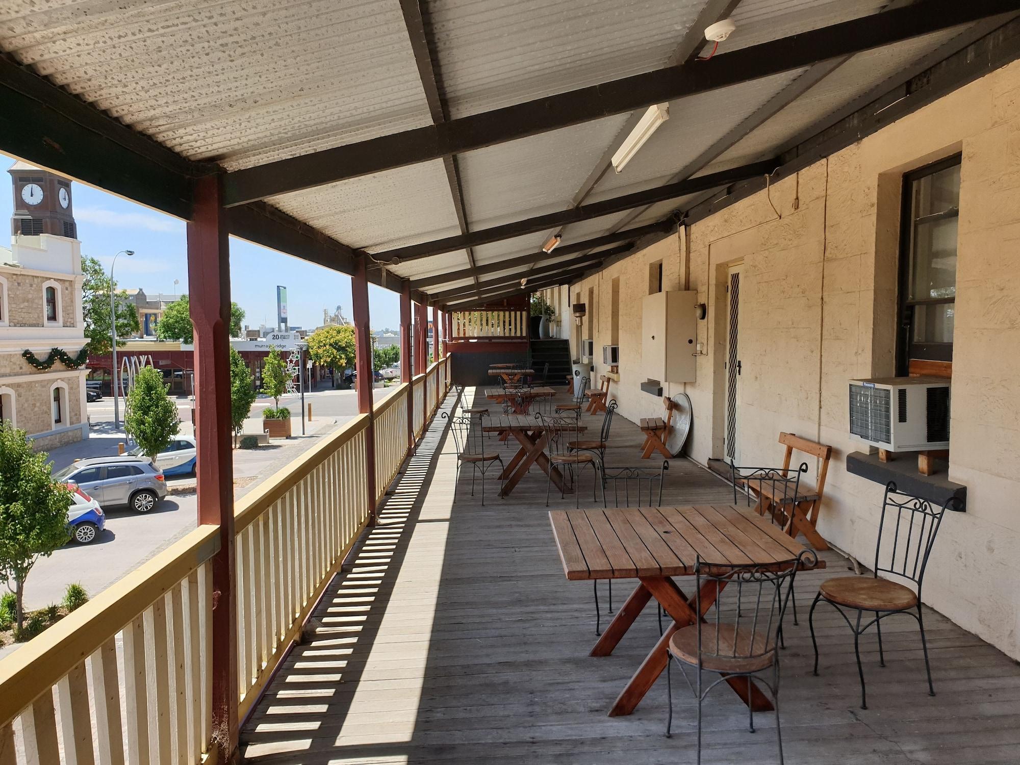 Balcony On Sixth Lodge Murray Bridge Εξωτερικό φωτογραφία