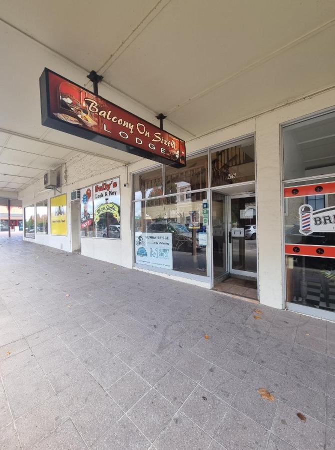 Balcony On Sixth Lodge Murray Bridge Εξωτερικό φωτογραφία